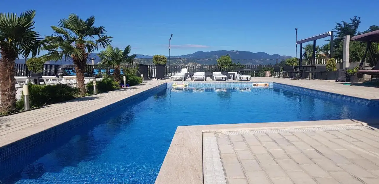 hotel Labyrinth pool