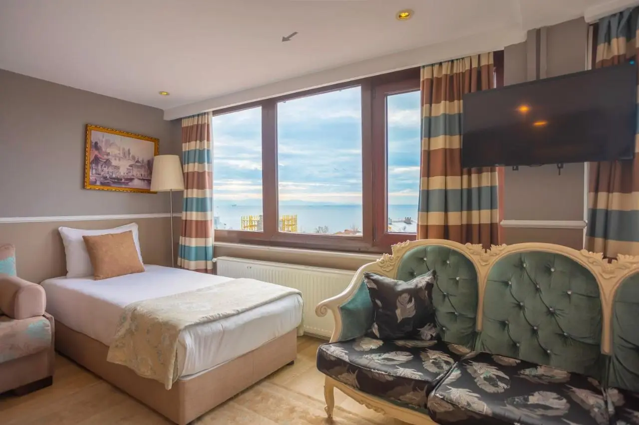 Tashkonak Studio Suites
