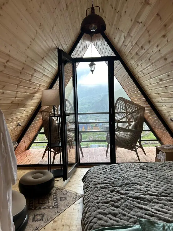 Kazbegi cottage kide- ყაზბეგში კოტეჯი კიდე