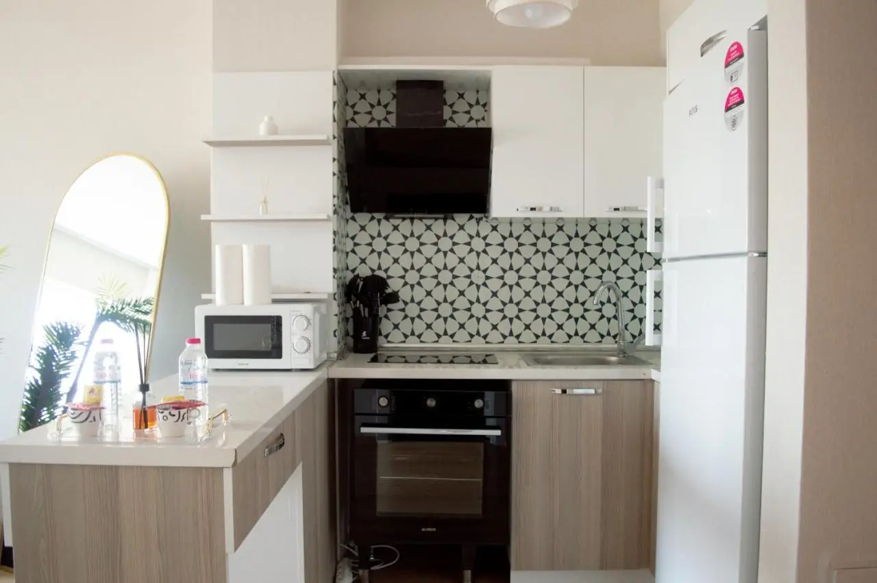 Luxe Suite AI28