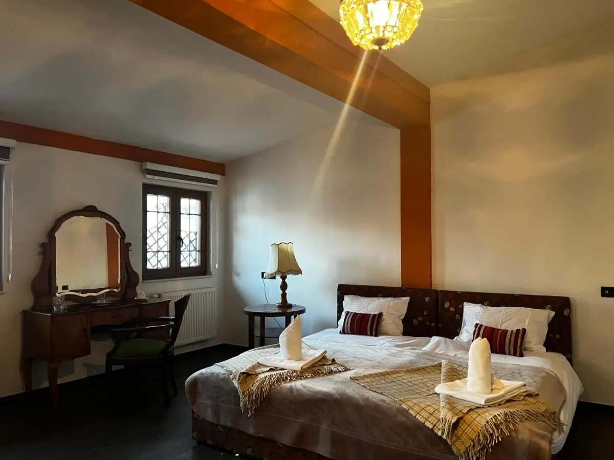 MICHELE Hotel