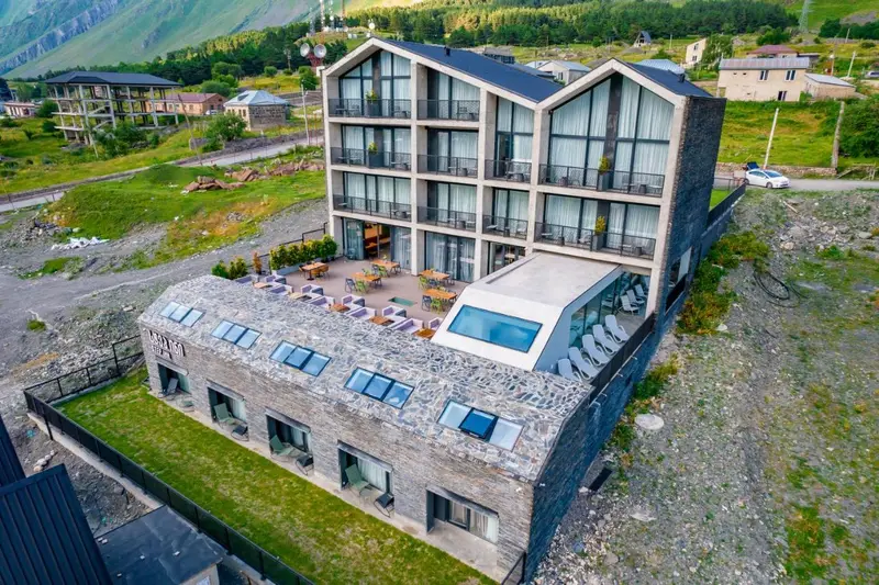 Step Inn - Kazbegi