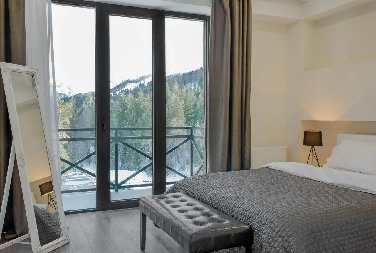 Kokhta Plaza Boutique Hotel