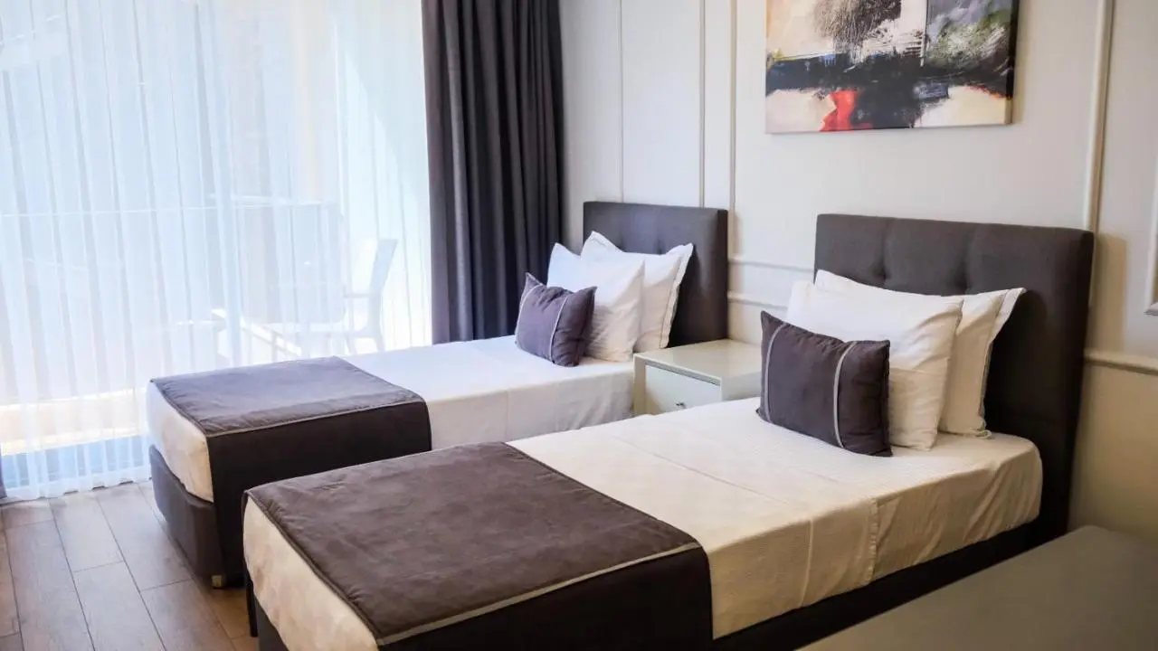 Myway Deluxe Hotel