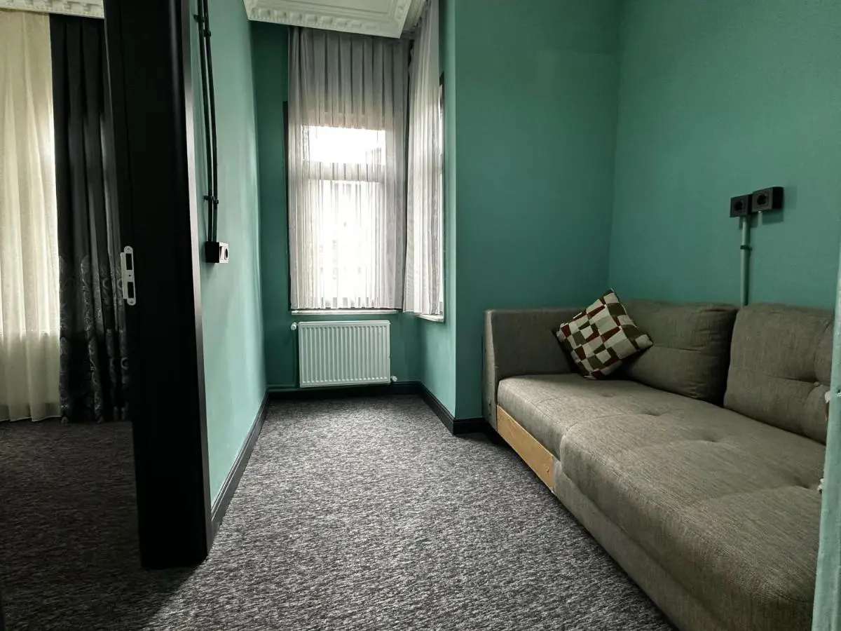 SEVEN ROSES APART HOTEL
