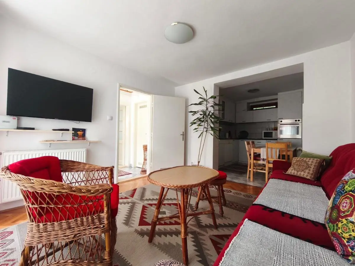 Yasmin Apartments - Your Window to Sarajevo