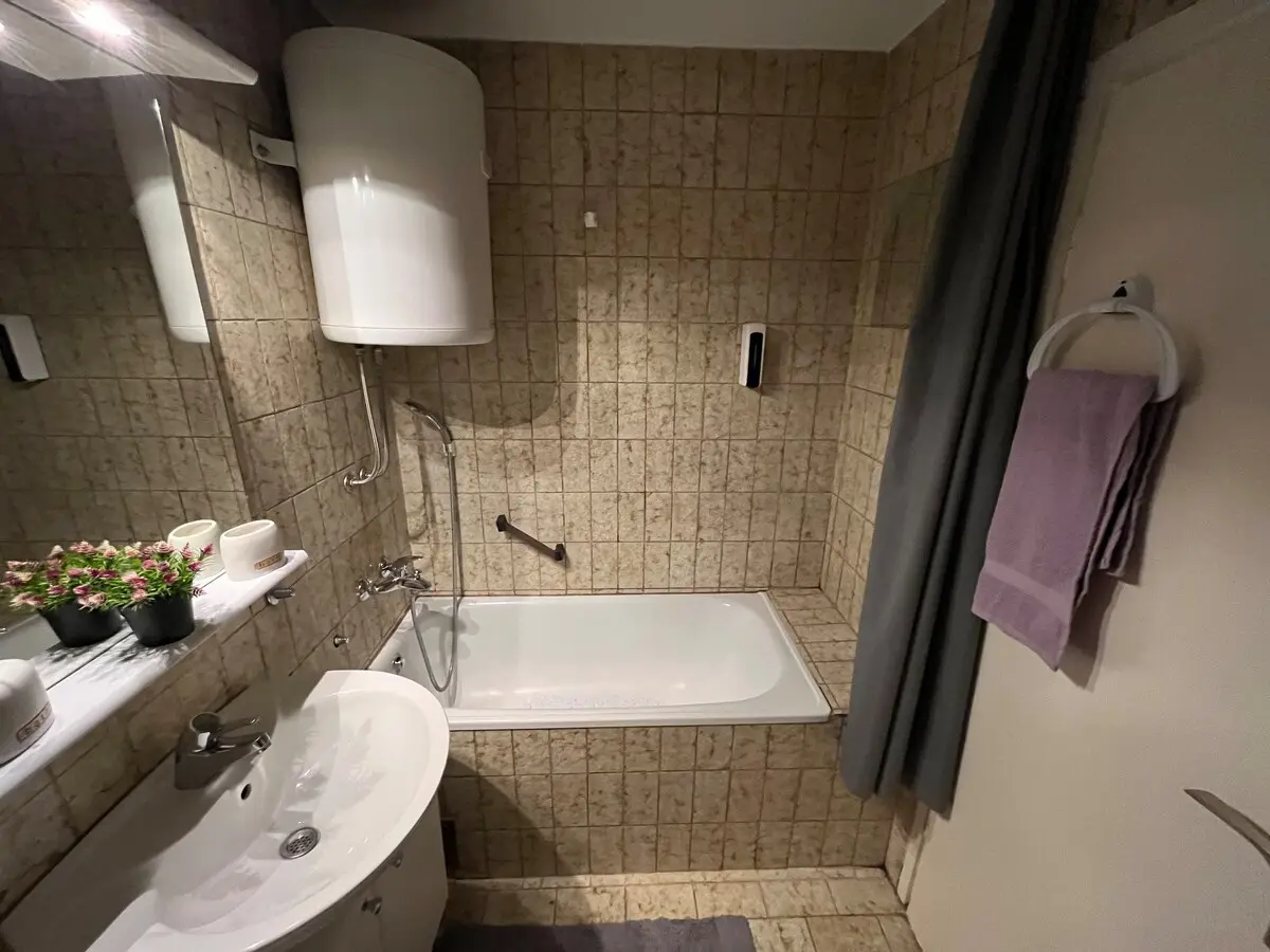 Cozy two bedroom apartment that feels like home
