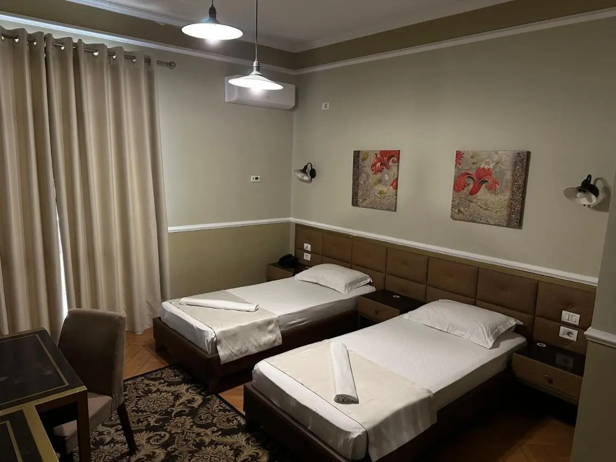 Edisem Hotel