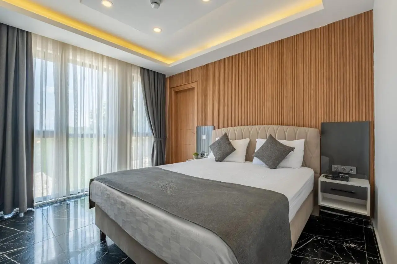 Laristone Suite Spa Hotel