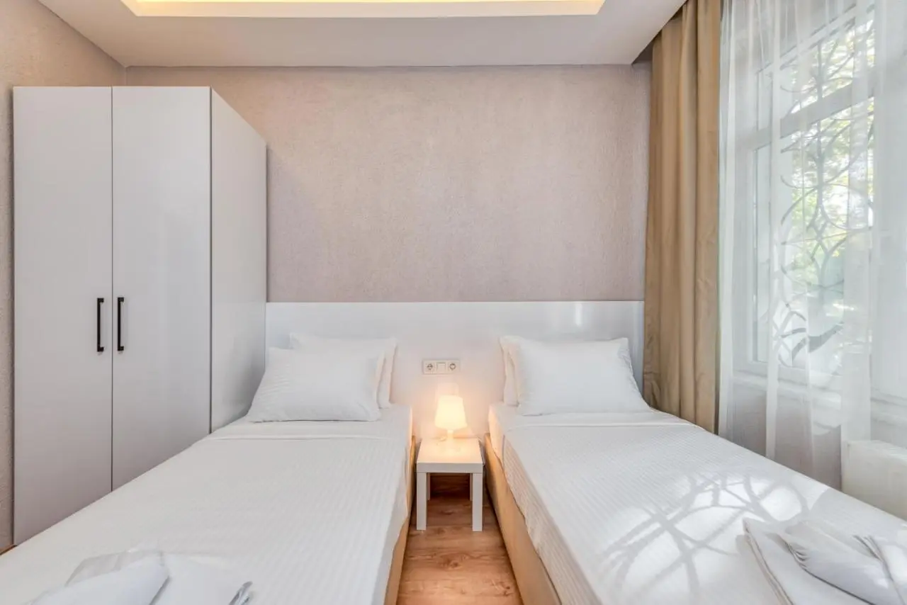 Port Apart Hotel