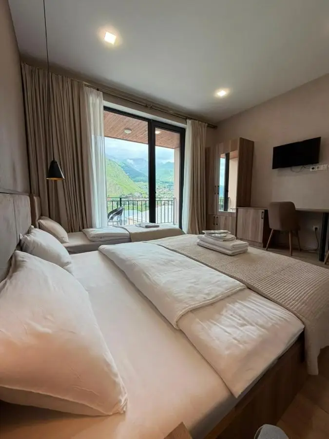 Hotel Sweet Night