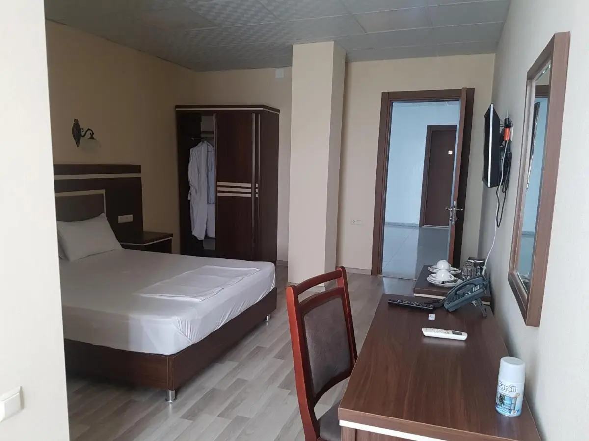 Hotel 725 B