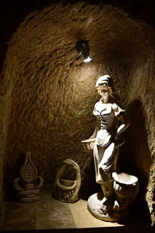 Larissa Cave Hotel