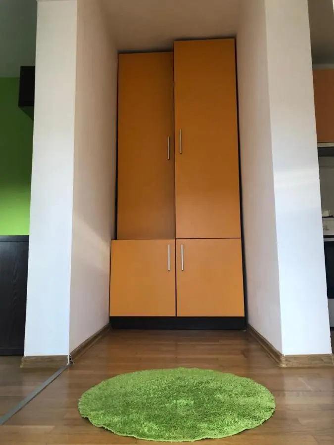 Apartment Incognito
