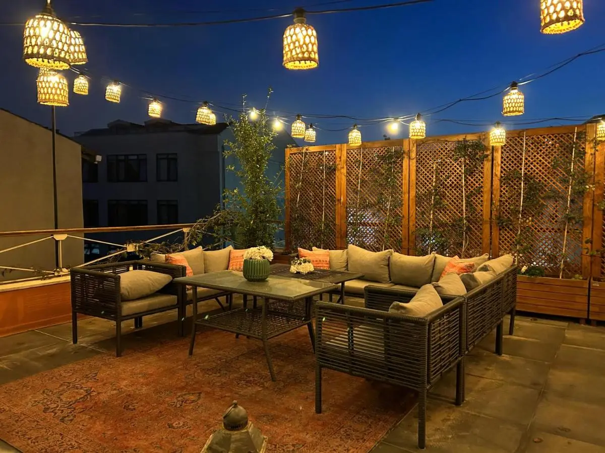 Waterfront Villa by the Tram - Private Terrace with Dome & Golden Horn View in Fatih