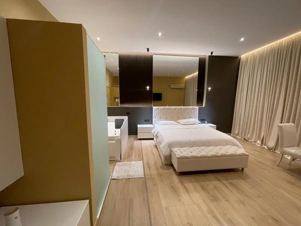 Luxury Jacuzzi Suite- Astir,Tirana