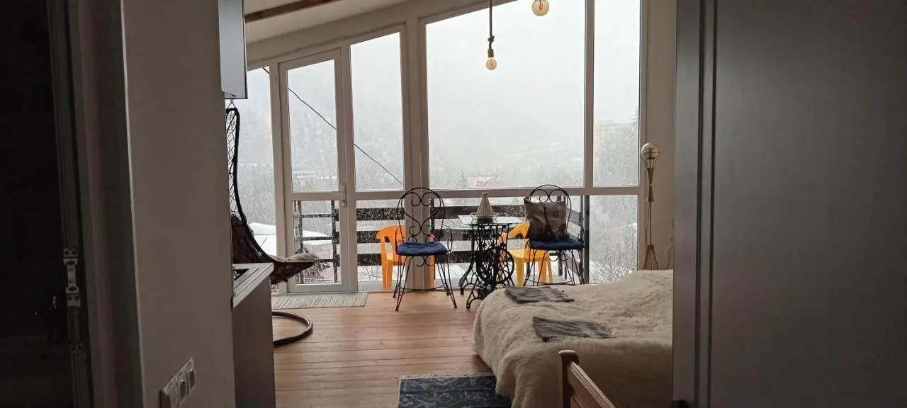 Tamara's apartment