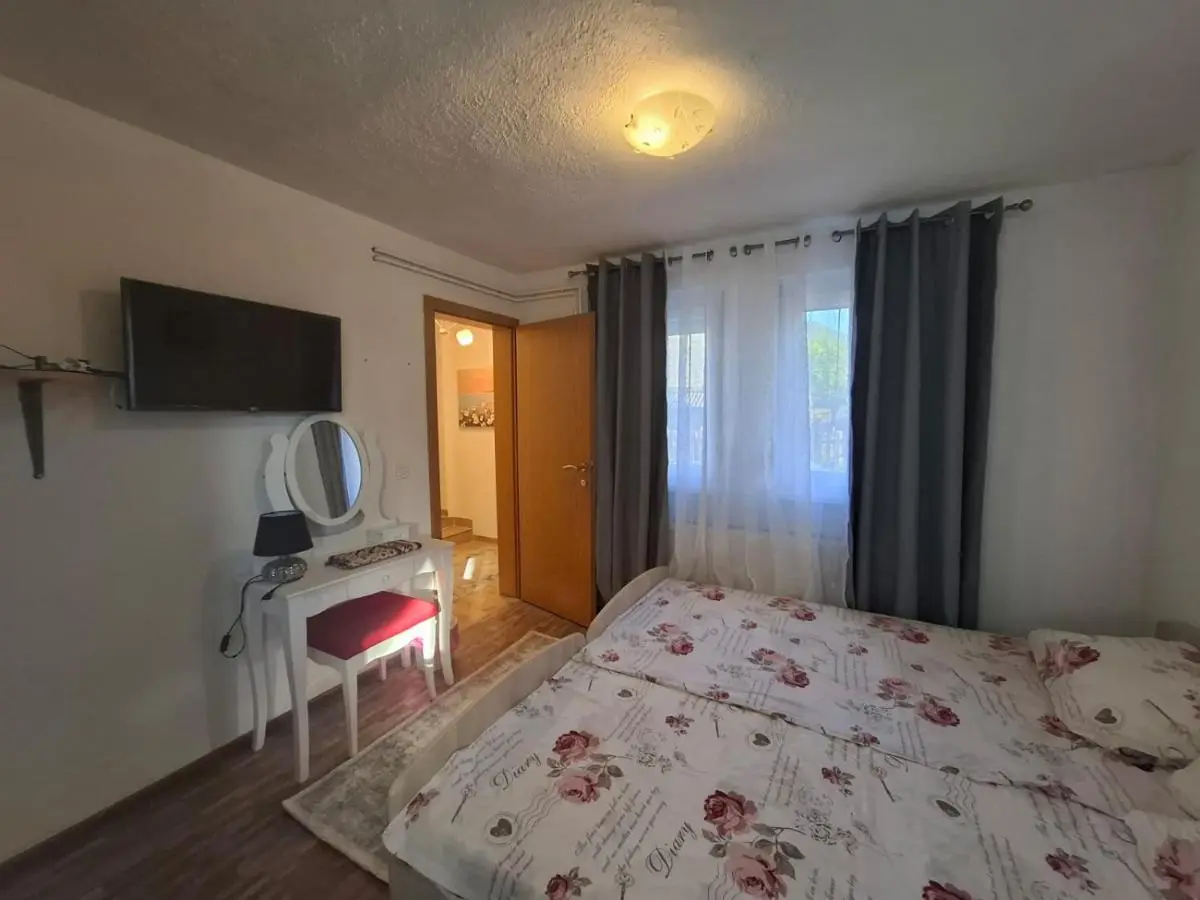 Amina River Apartment