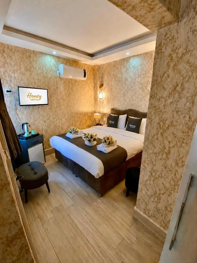 Honey Hotel