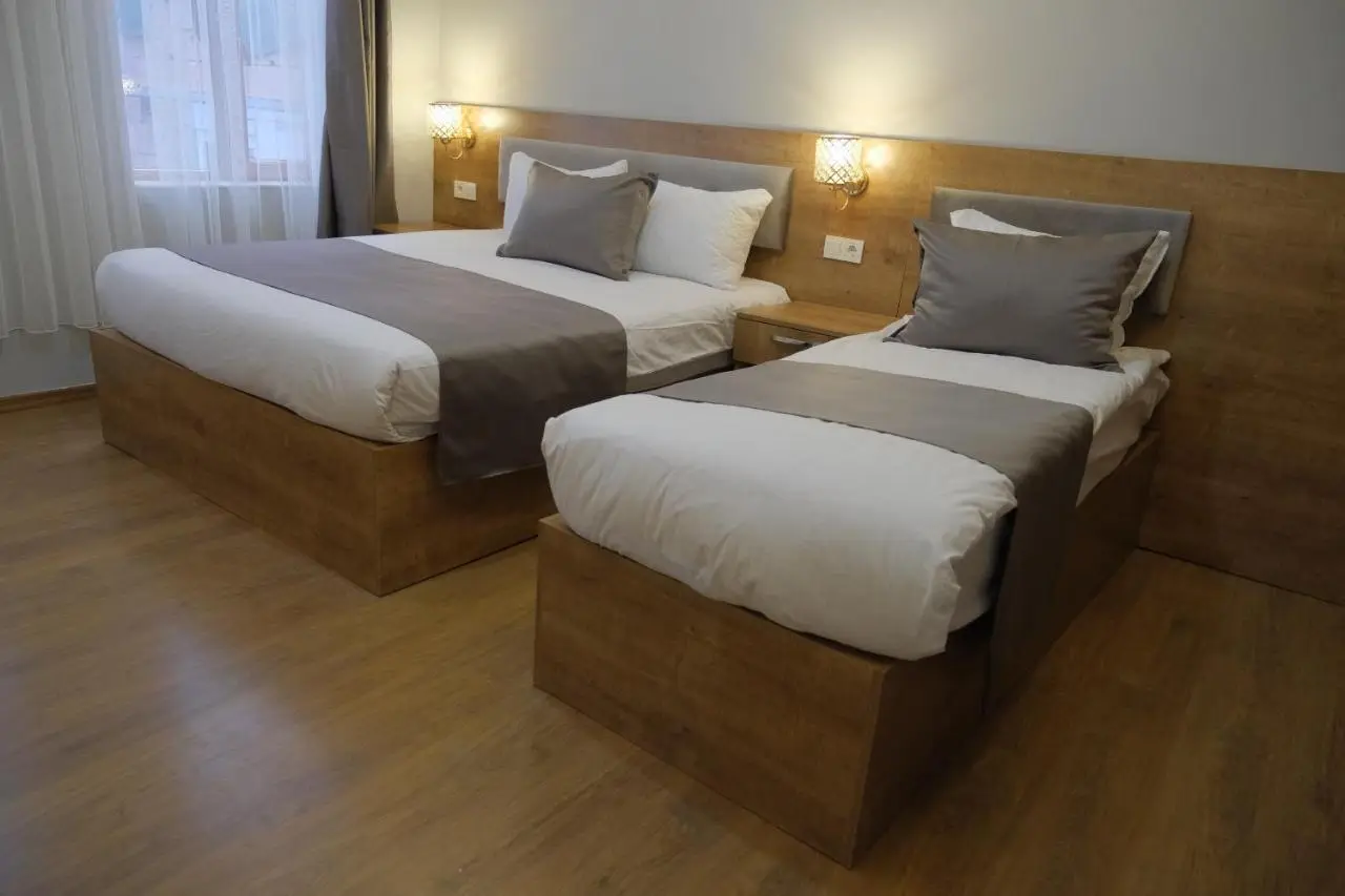 Adamantides Hotel