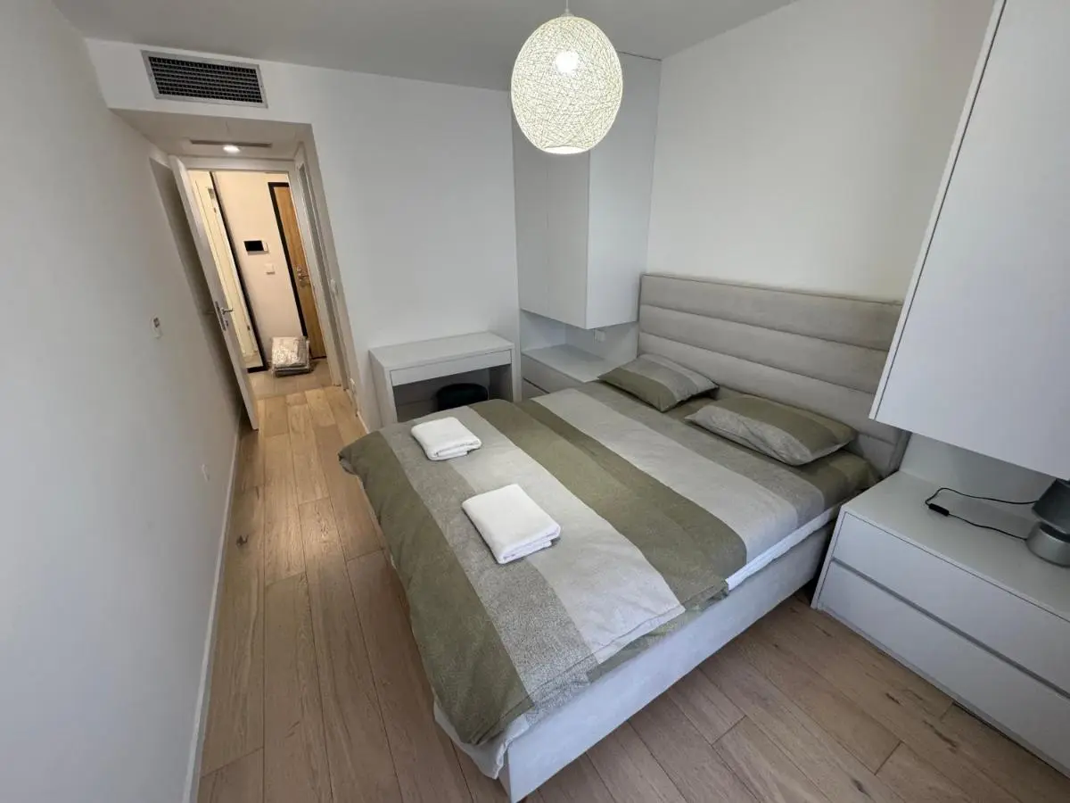 Lux Sarajevo Waves 2bdr apartment with private parking