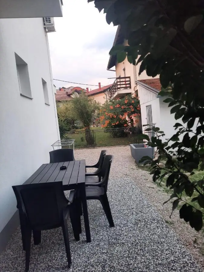 Apartments White House Bihac