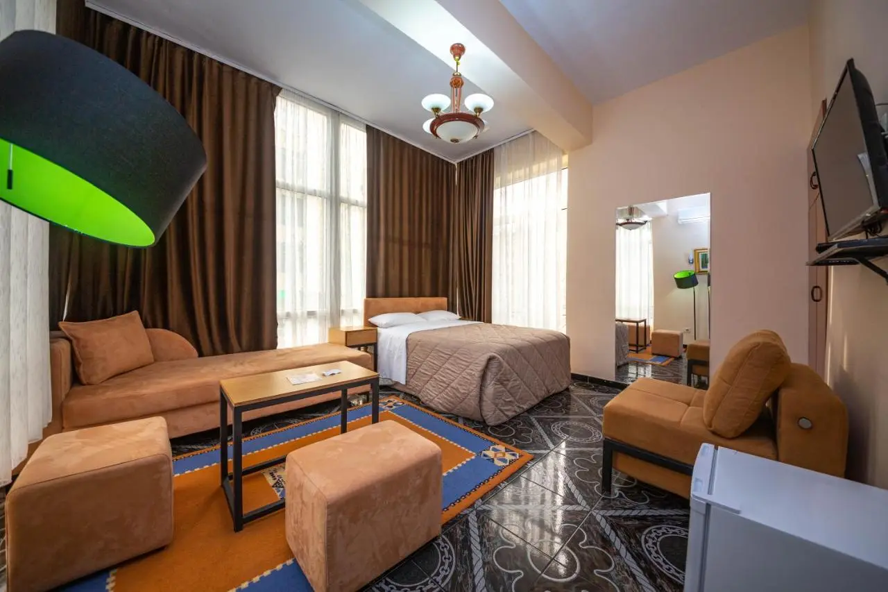 Hotel Pik Loti