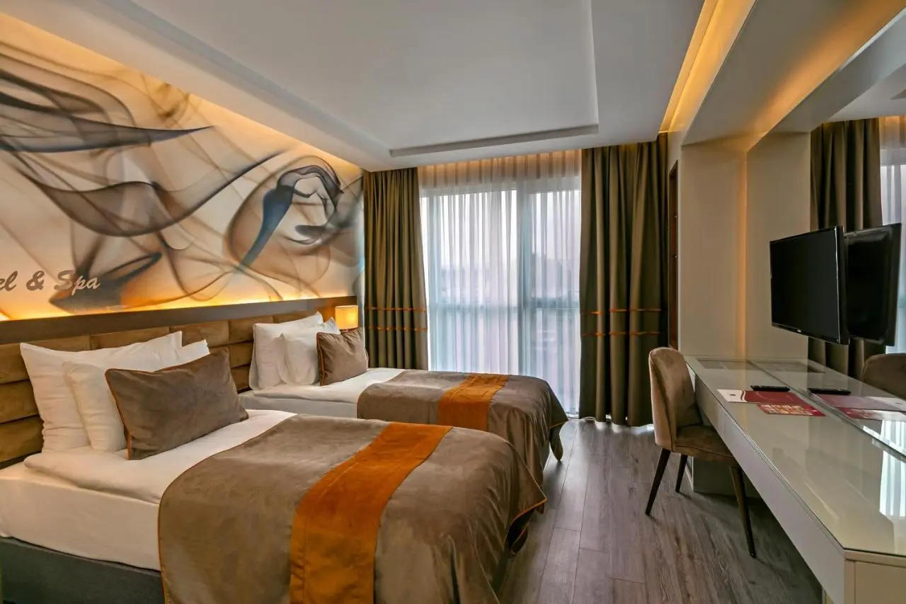 B Business Hotel & Spa