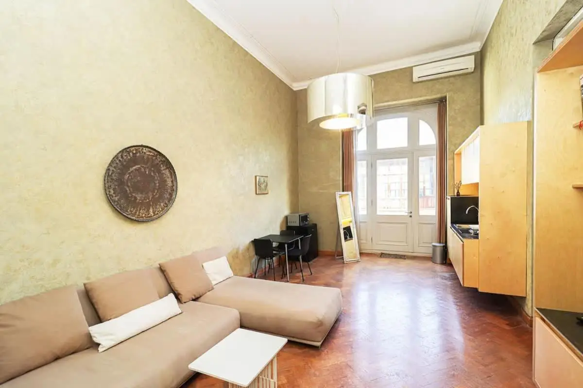 1-BR Apt in Central Tbilisi by Wehost