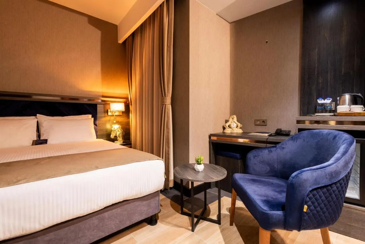 WestDoor Hotel
