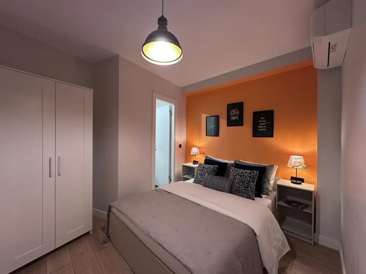 Stunning 2BR 2Bath near Metro - YM 1