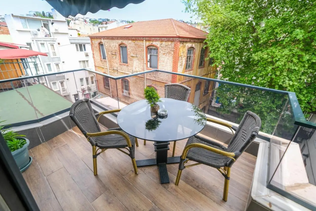 Loren Hotel&Suites
