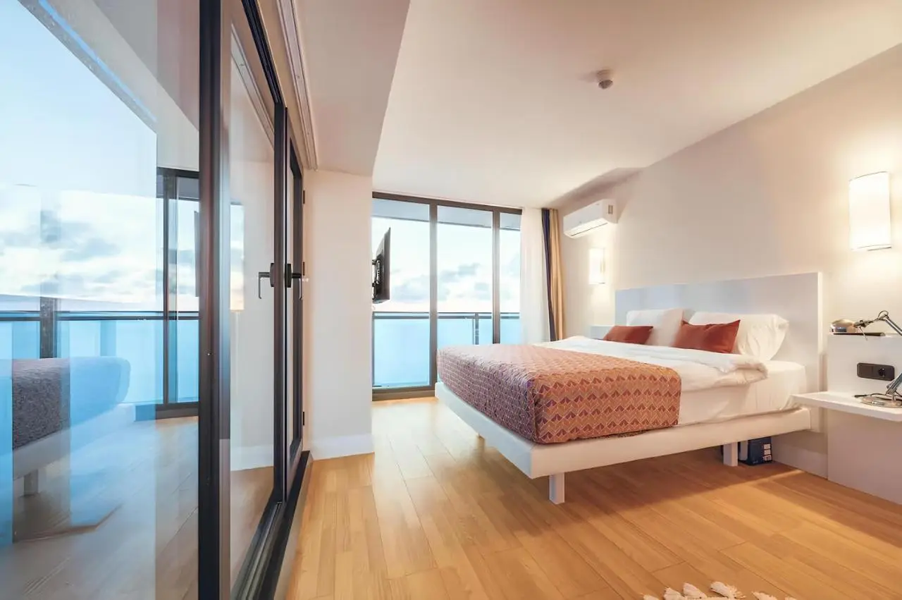 Orbi City Central Aparthotel