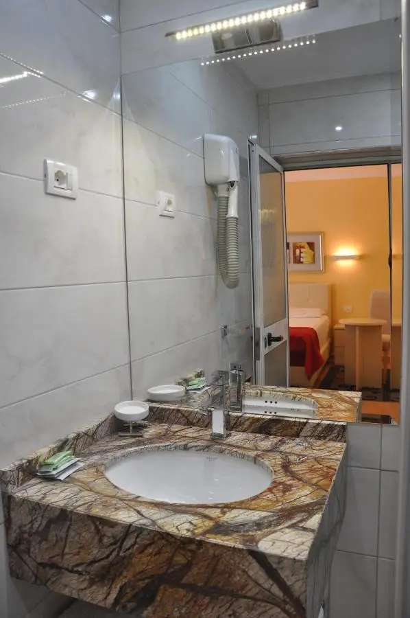 Hotel Pik Loti