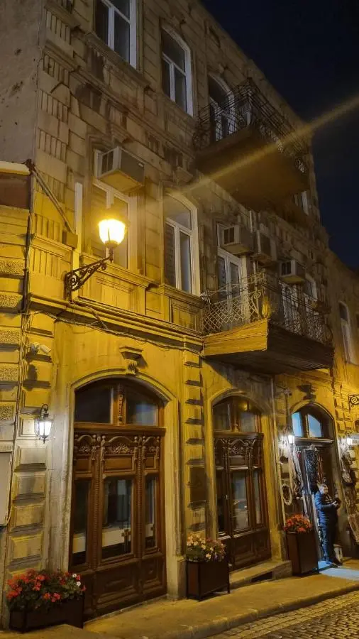 Apartments History 1870