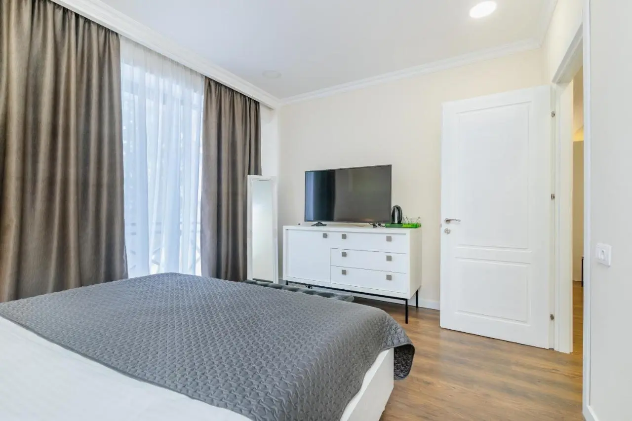 Kokhta Plaza Boutique Hotel