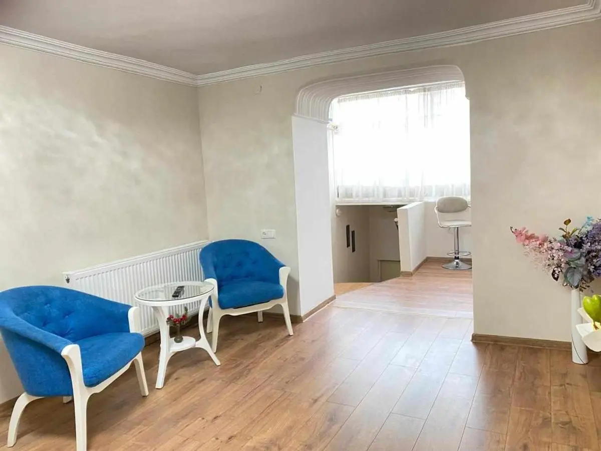 Freedom Square apartment