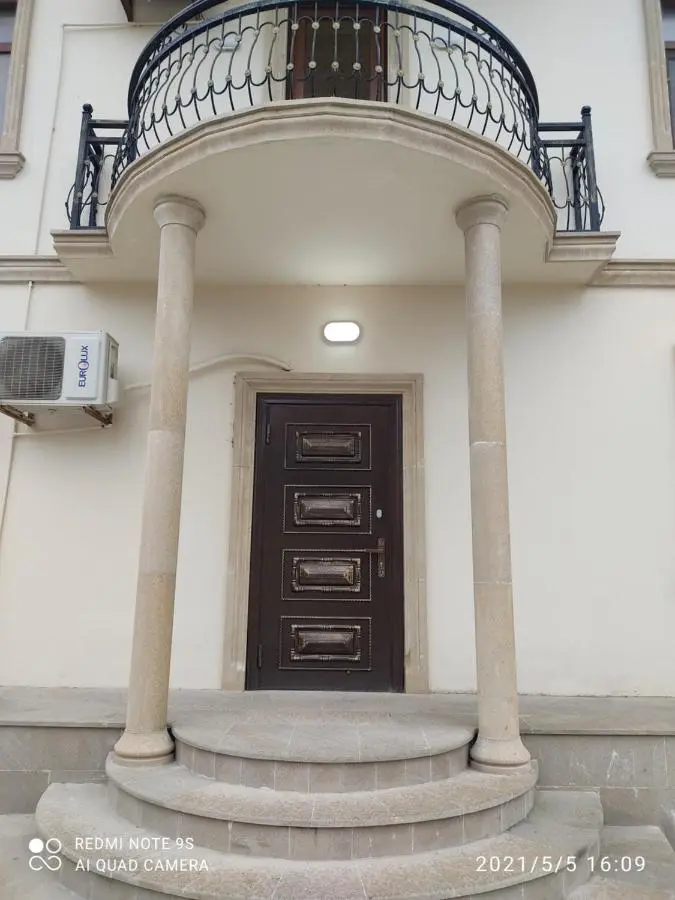 Cozy House in Bina, Bolluq