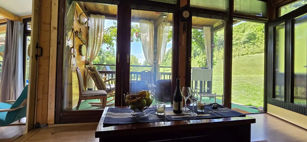 Nina's Cabin