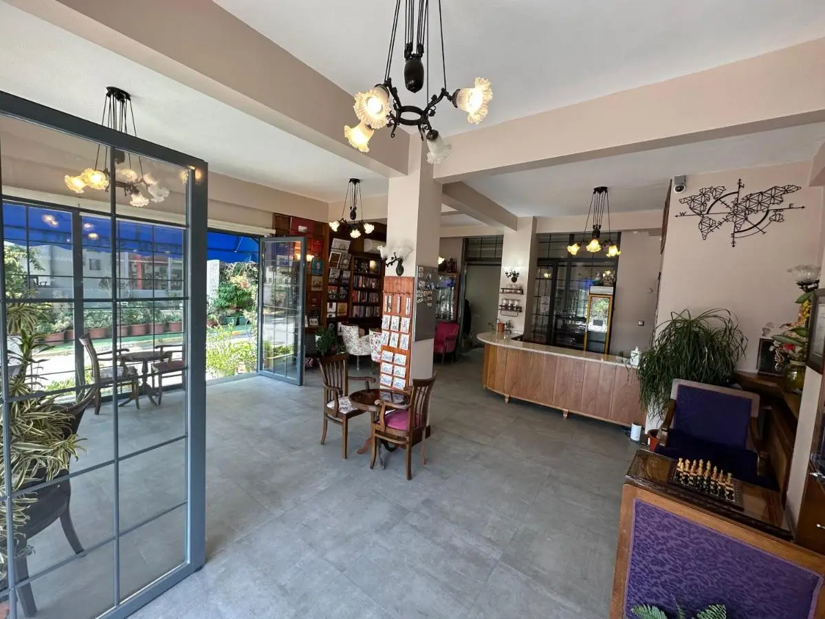 Queen Seagull Boutique Hotel