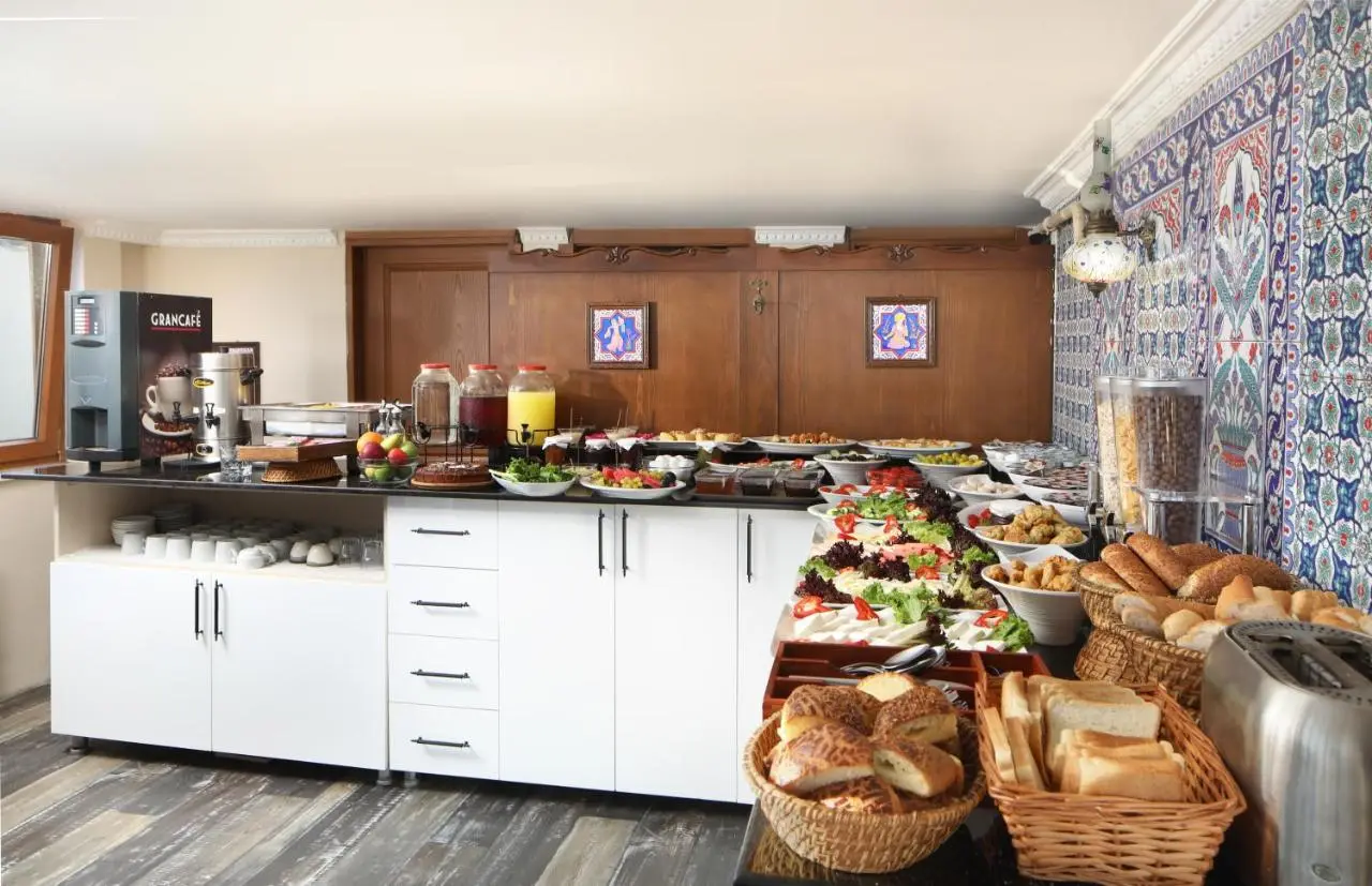 Aldem Hotel