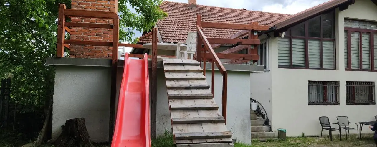 Grand AC Residence with Garden & Parking
