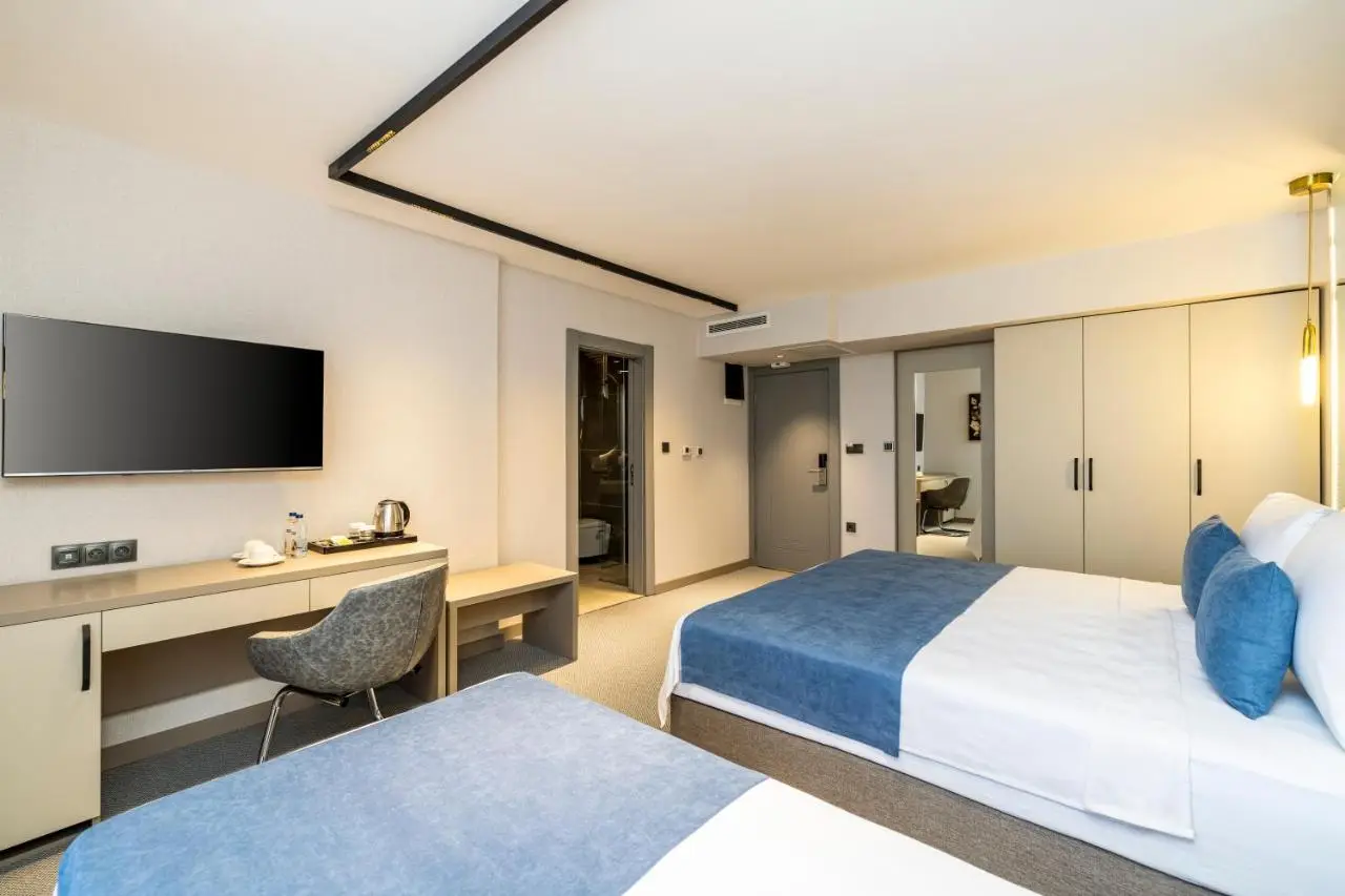 Rossi Luxury Hotel