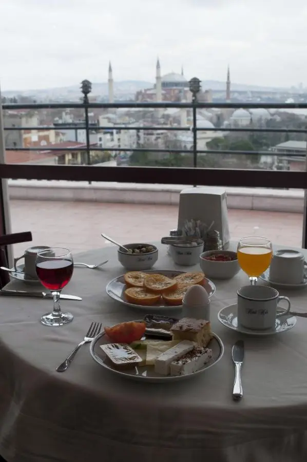 Hali Hotel