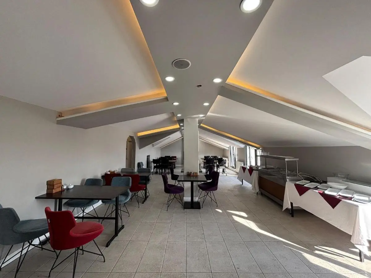 The Royal Luxury Hotel
