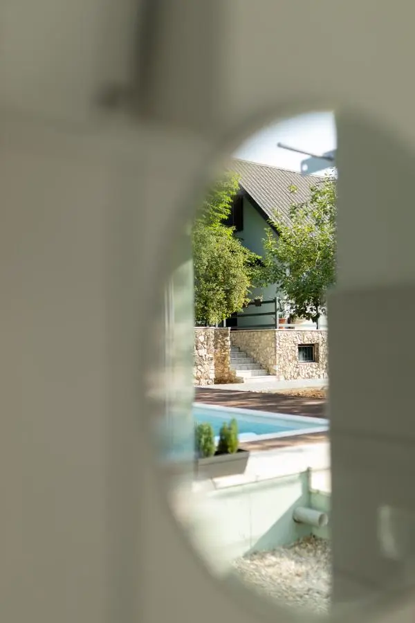 Almond Buna PoolHouse