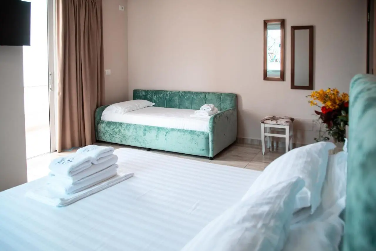 Vila e Bardhe Butique Hotel