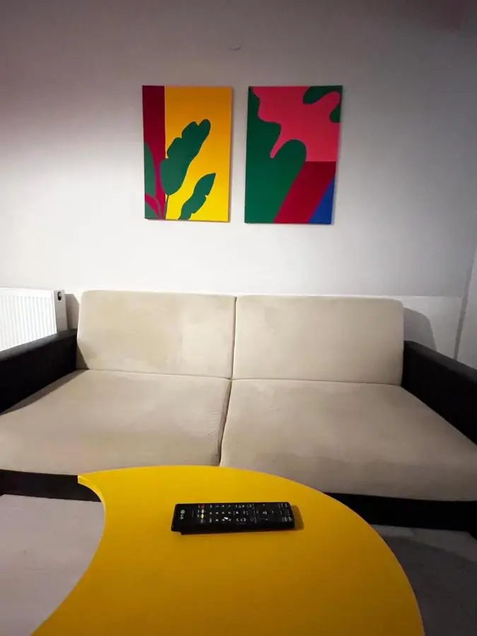 i1 Studios