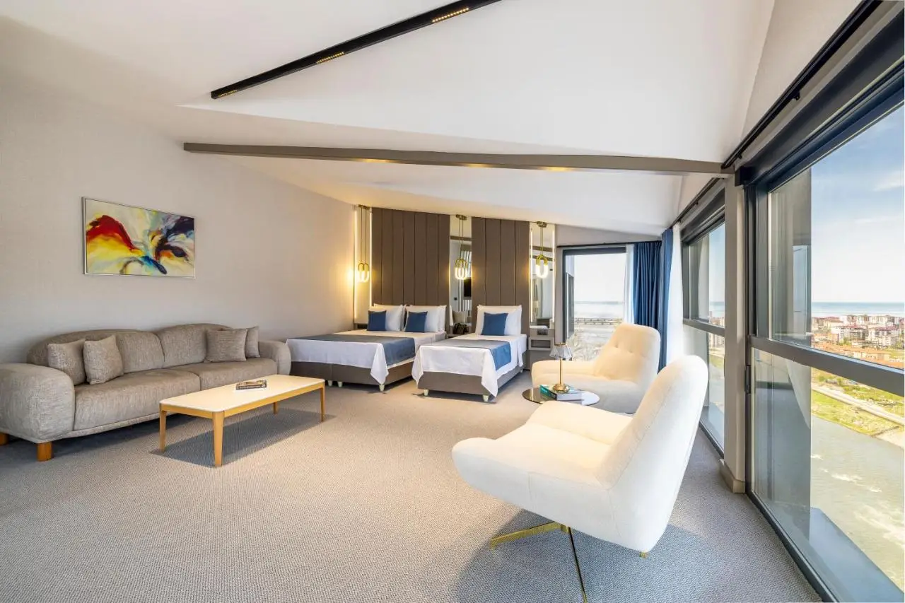Rossi Luxury Hotel