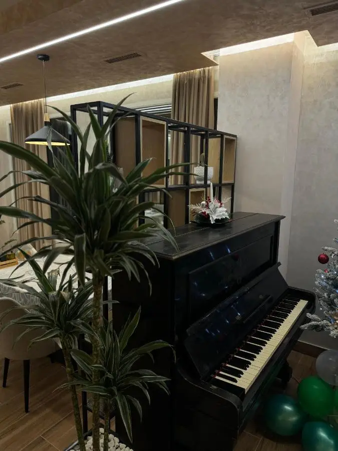 Evergreen Laguna Vain-Lezhe